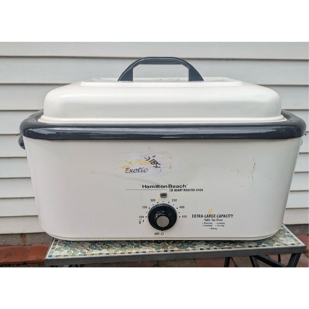 HAMILTON BEACH 18 QT Roaster Oven. Extra Large Capacity Table Top Oven, white